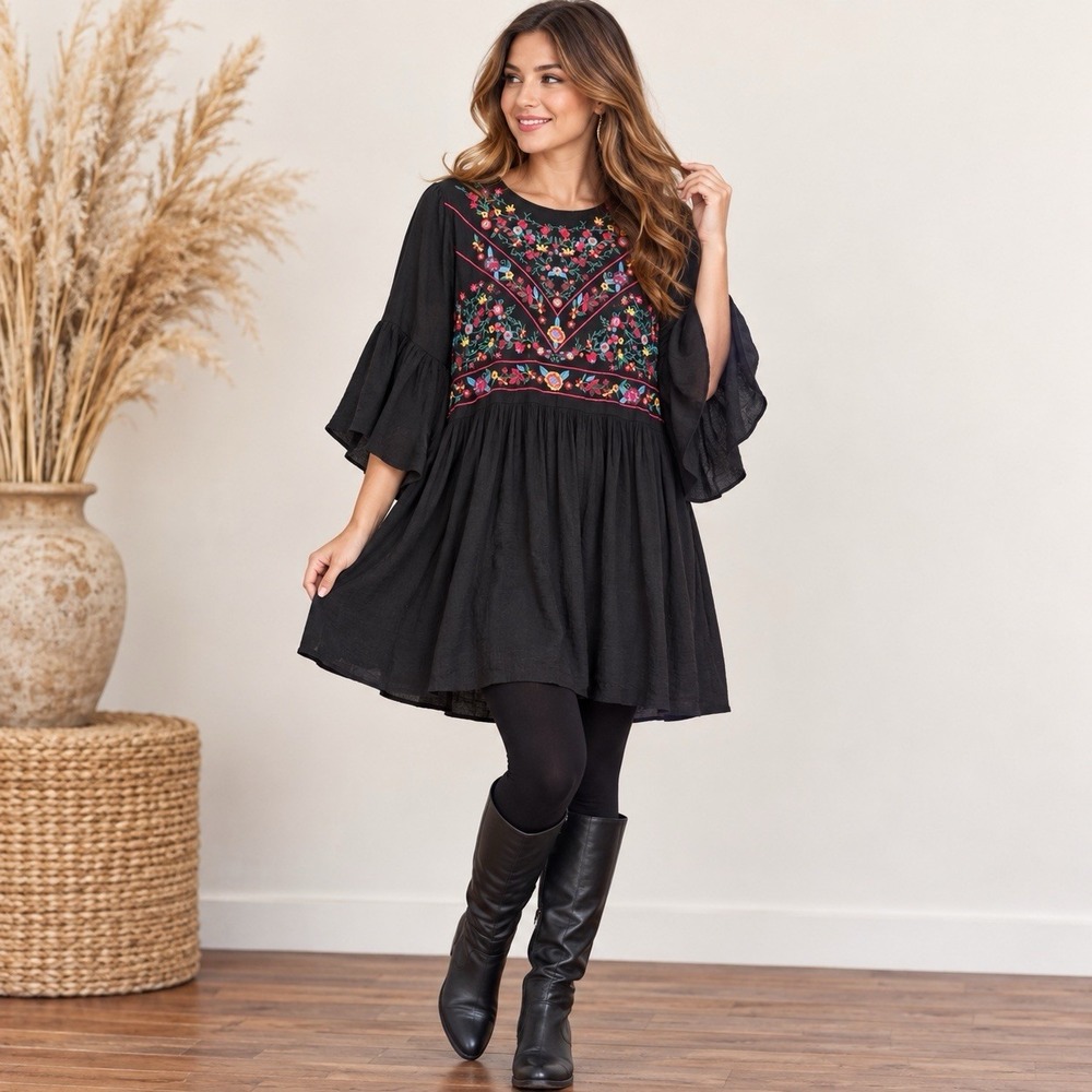 Umgee USA L Black Floral Embroidered Babydoll Mini Dress Bell Sleeve Boho C0384